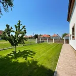 Bed & Breakfast Kukorica Csarda Balatonujlak