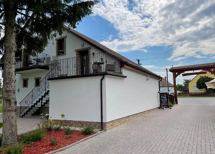 Panzió Kukorica Csárda 3*