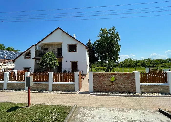 Kukorica Csárda Balatonújlak